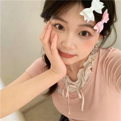 想踢沉迷男的女人